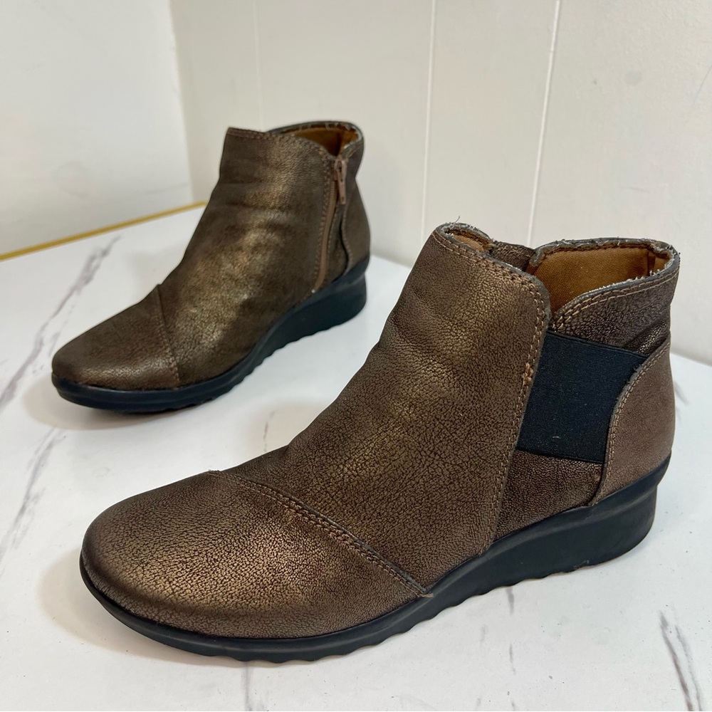 Clarks cloudwalkers Metallic Brown Ankle Booties, Wedge Heel Size 7.5M